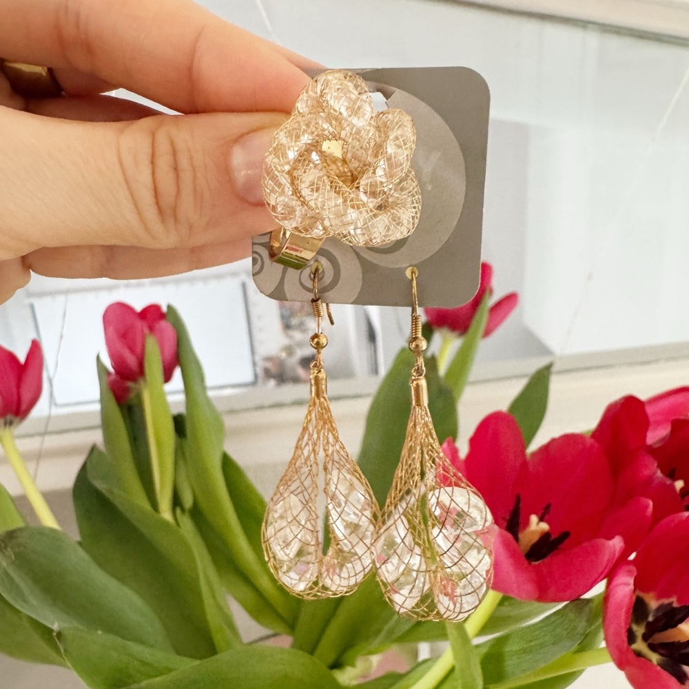 Gold-Tone Dangle With Wire Mesh And Clear Faceted Accents Set Earrings and Ring